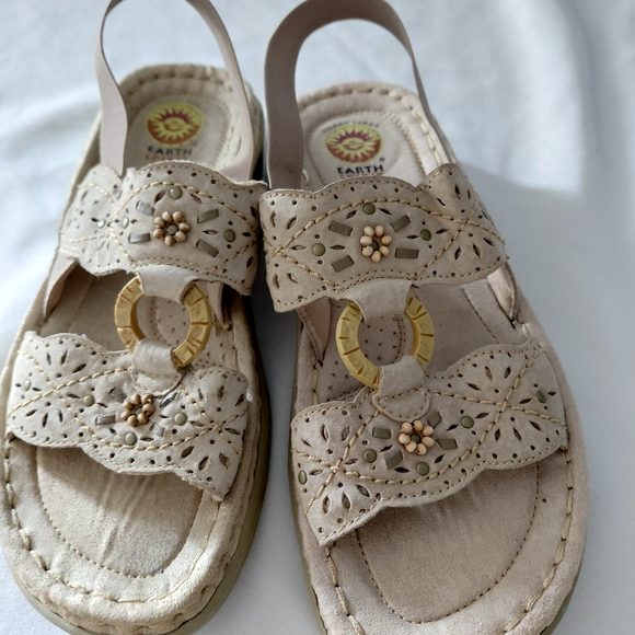 Women's Cream Sandals - Picture 1 of 5